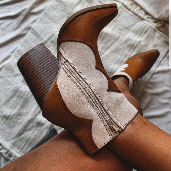 🆕️The Sequoia// Tan western style boot - Picture 3 of 6